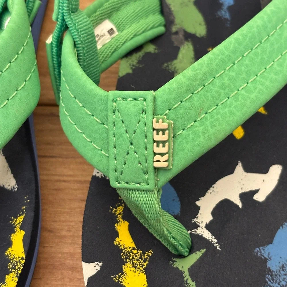 REEF Little Ahi Water-Friendly Flip-Flops Green Shark Kids Size 10 Summer Beach